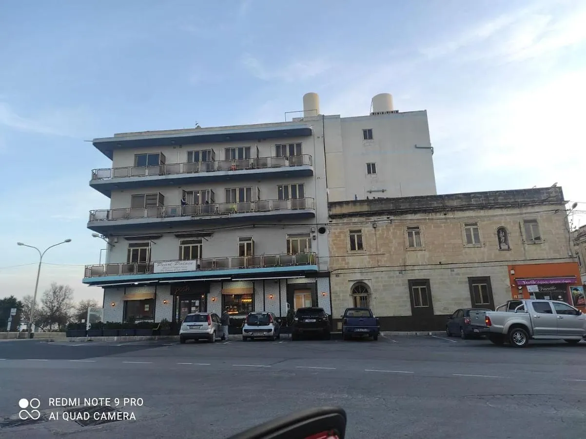 Reno'S Guest House Birżebbuġa